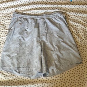 Mens Lululemon Pace Breaker Linerless Short 7”- Gravel Dust Pastel Blue Multi